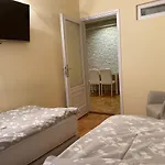 شقة Szent Janos Vendeghaz *