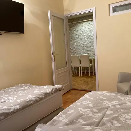 Apartment Szent Janos Vendeghaz *